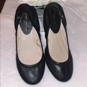 Antonio Melani black flats